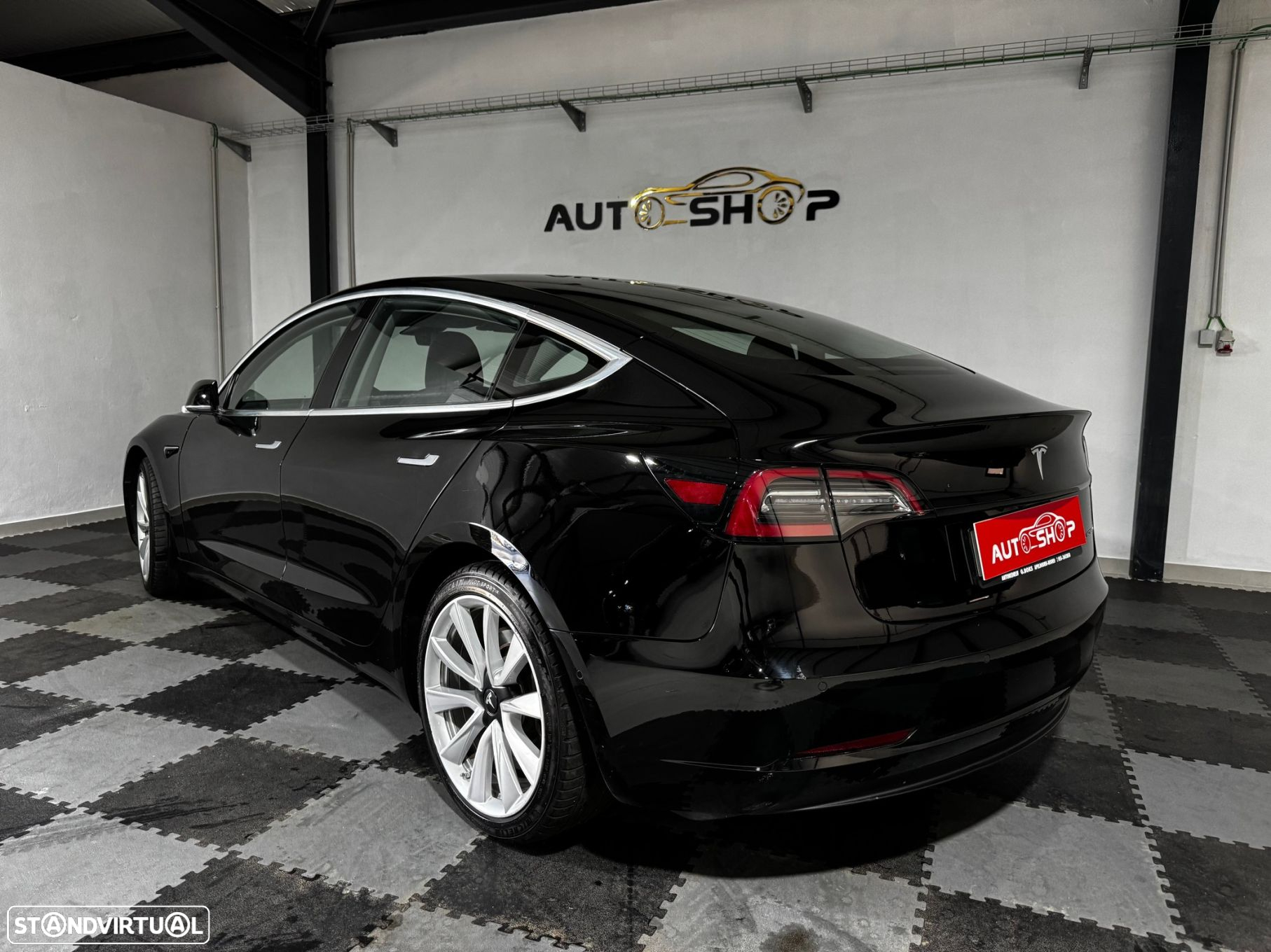 Tesla Model 3 - 16