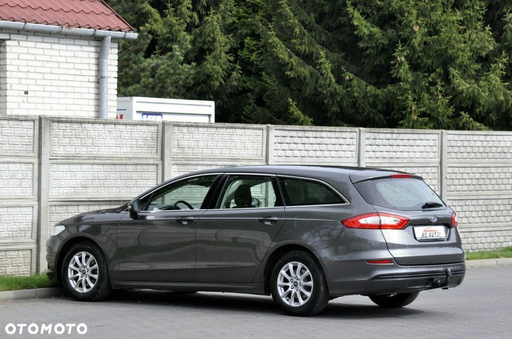 Ford Mondeo - 32
