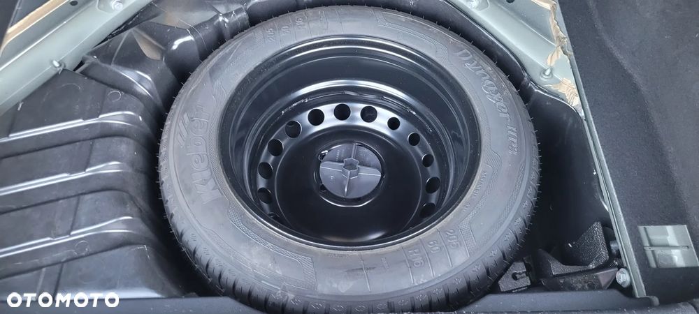 Renault Scenic Energy TCe 130 S&S Xmod Bose Edition - 16