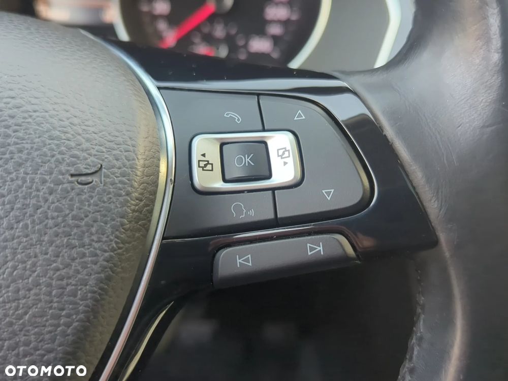 Volkswagen Passat - 35