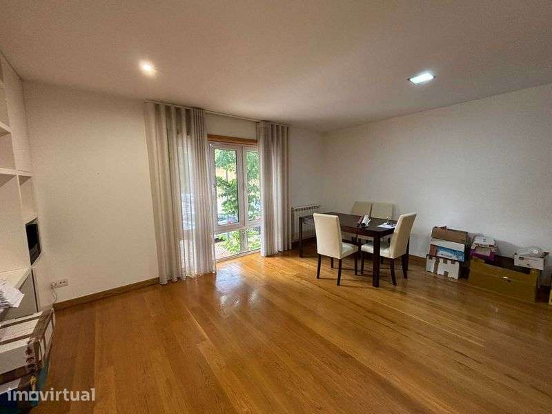 Apartamento t2 à venda na Rua Mario Cravinho, 11 - Grande imagem: 3/12