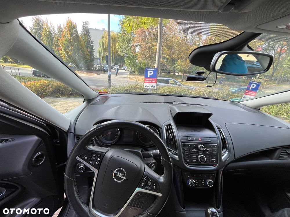 Opel Zafira - 16