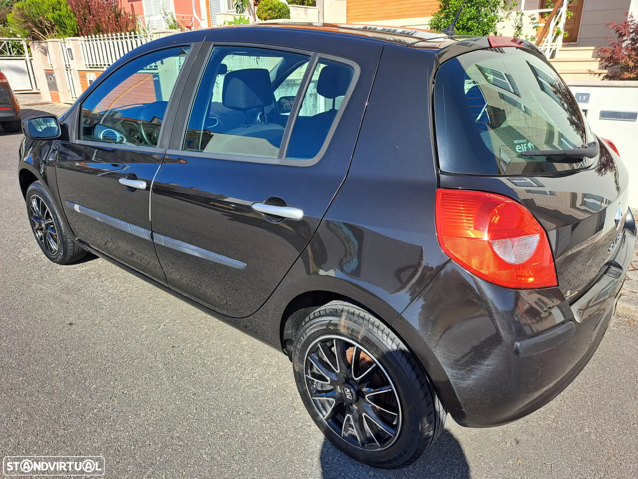 Renault Clio - 2