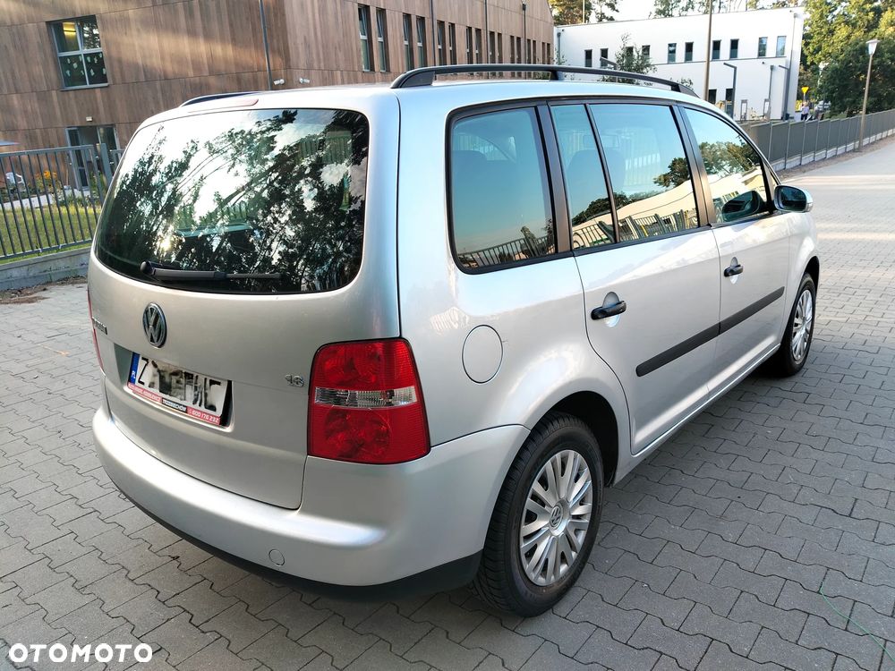 Volkswagen Touran 1.6 Trendline - 2