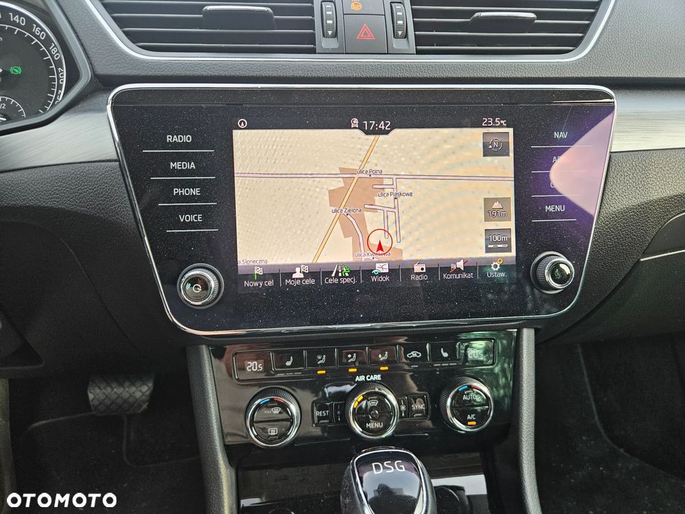 Skoda Superb 2.0 TDI DSG Sportline - 28