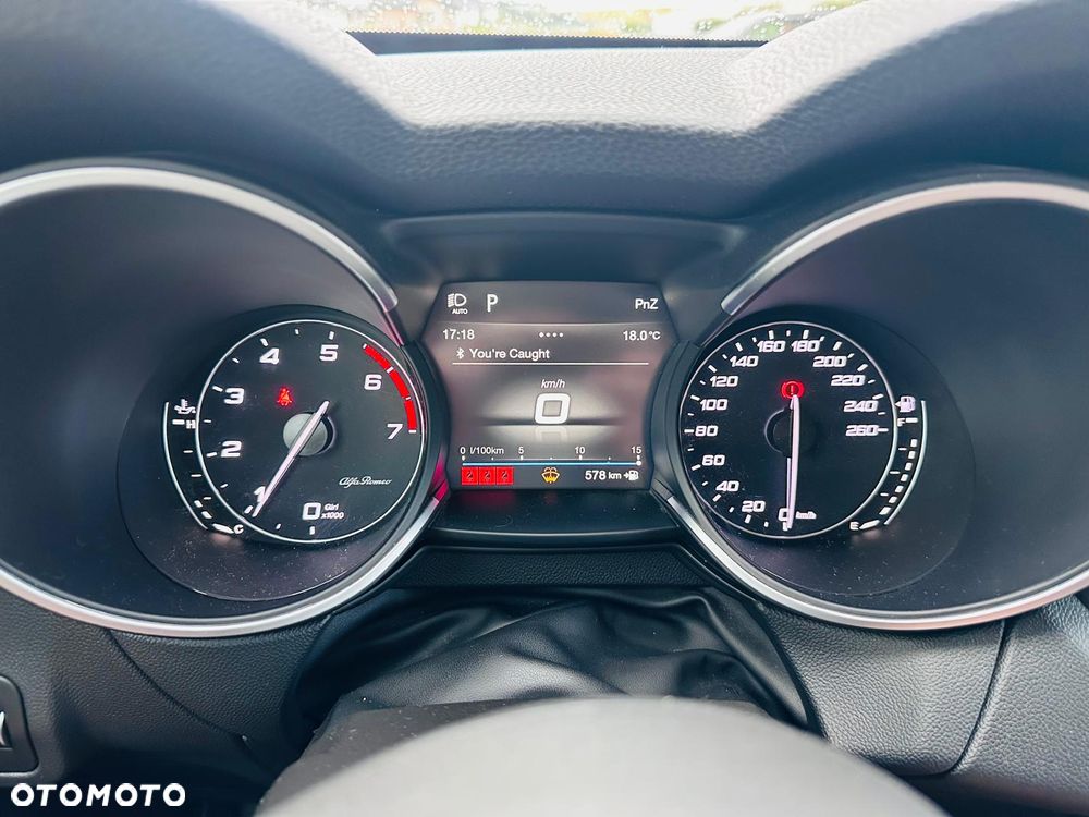 Alfa Romeo Stelvio - 6