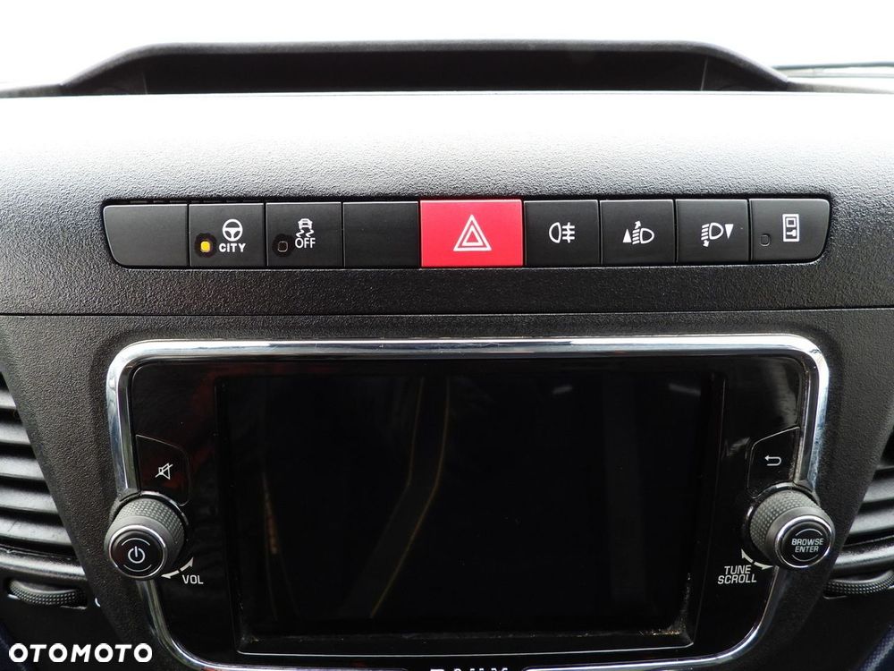 Iveco DAILY 72C18 CHŁODNIA KONTENER -10*C WINDA 9 PALET ZASILANIE 230V TEMPOMAT NAWIGACJA PNEUMATYKA AUTOMAT HI-MATIC BLIŹNIACZE KOŁA KLIMATYZACJA  180KM - 37