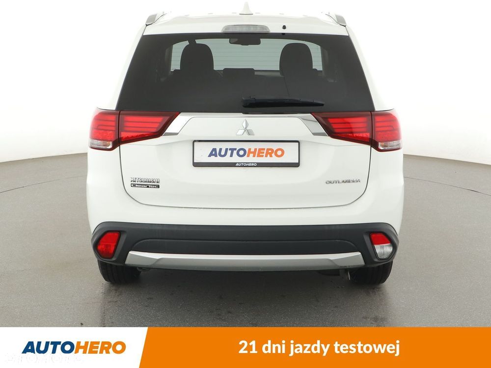 Mitsubishi Outlander - 5