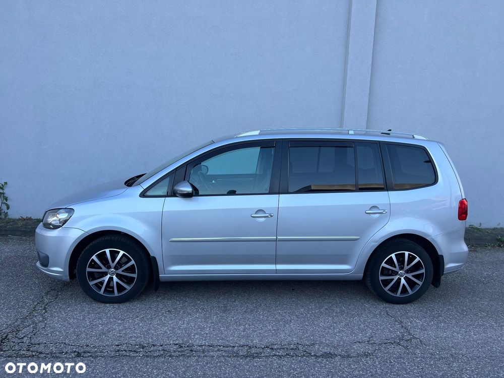 Volkswagen Touran 2.0 TDI DPF Highline DSG - 9