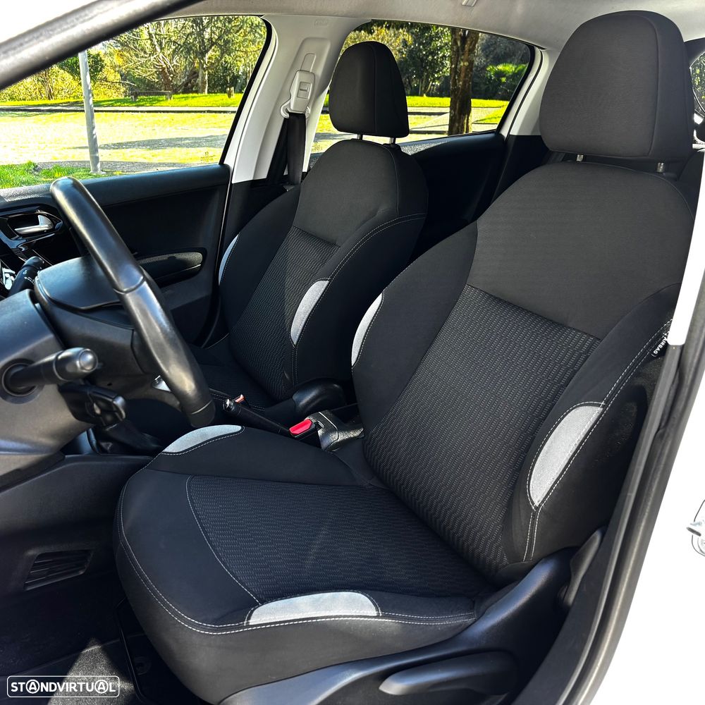 Peugeot 208 1.2 VTi SE Style - 11