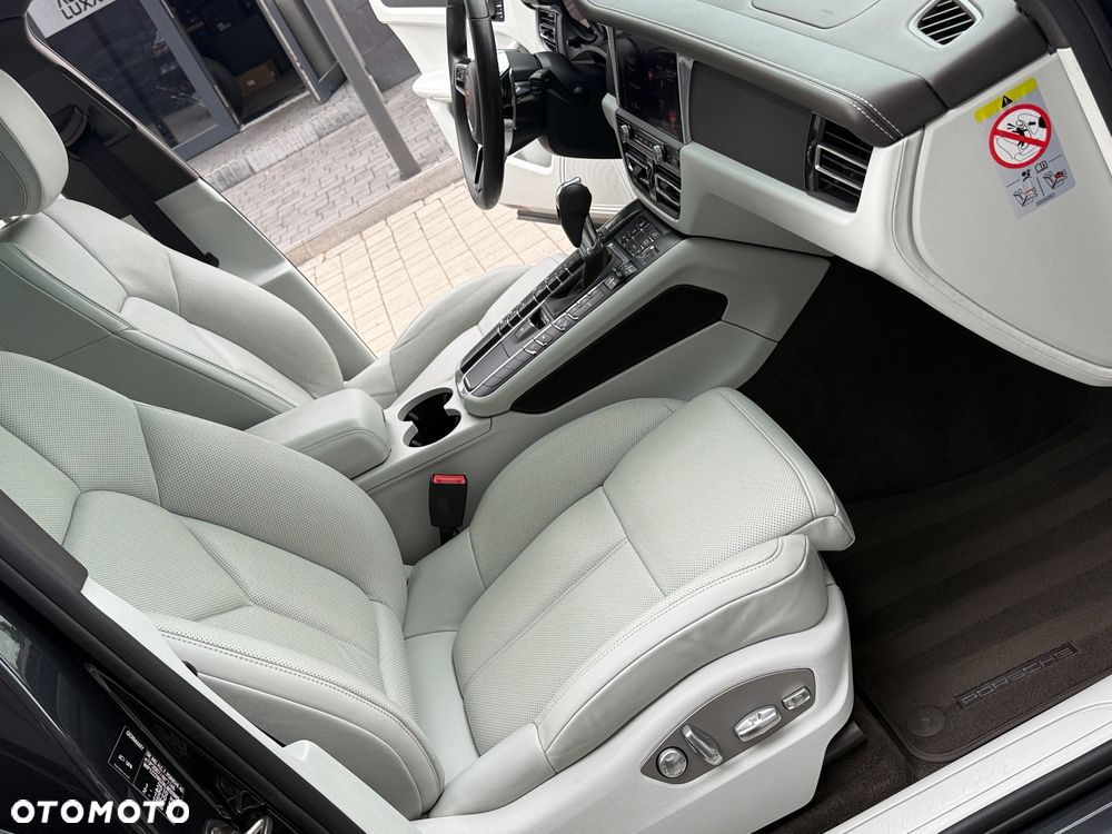 Porsche Macan - 27
