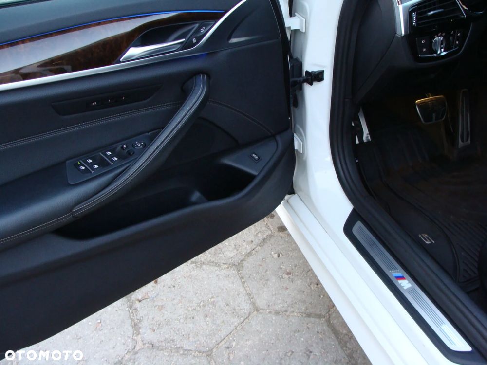 BMW Seria 5 520d xDrive M Sport sport - 20