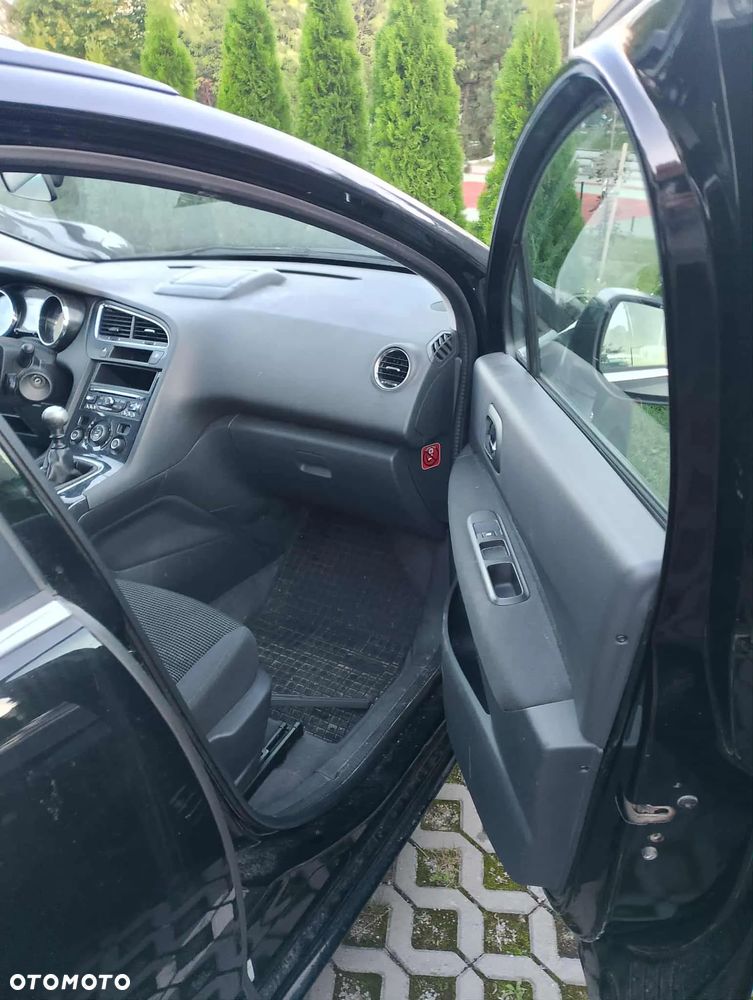 Peugeot 5008 1.6 BlueHDi Active 7os - 8