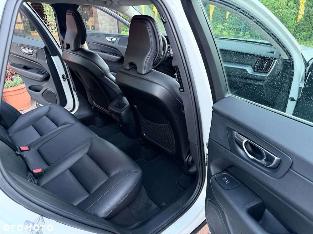 Volvo XC 60 B5 D AWD Geartronic Momentum Pro - 30