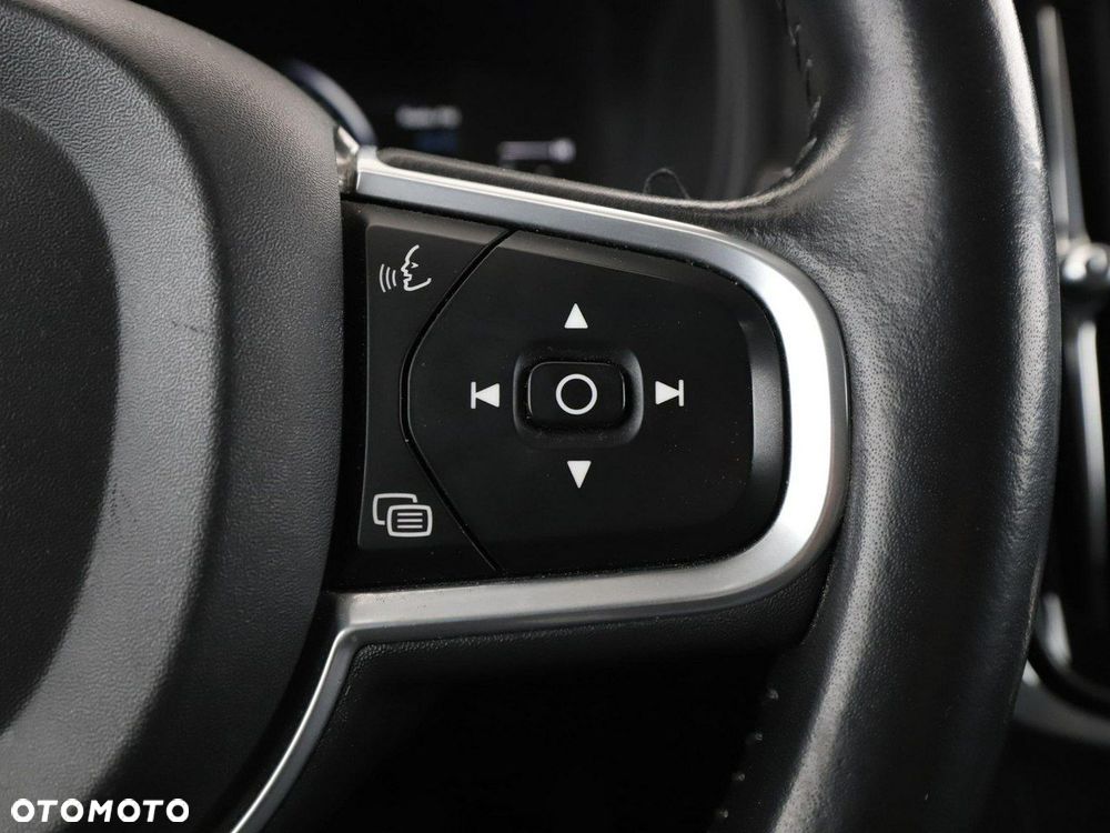 Volvo V90 D3 Momentum - 30
