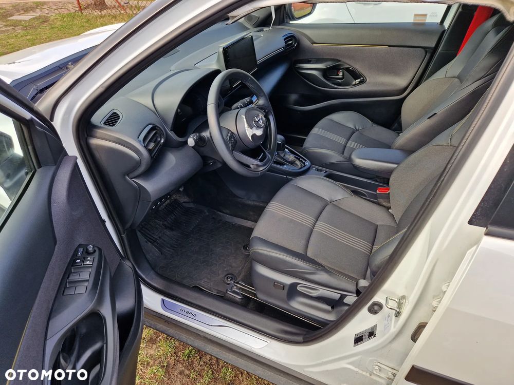 Toyota Yaris Cross Hybrid 1.5 Premiere Edition - 14