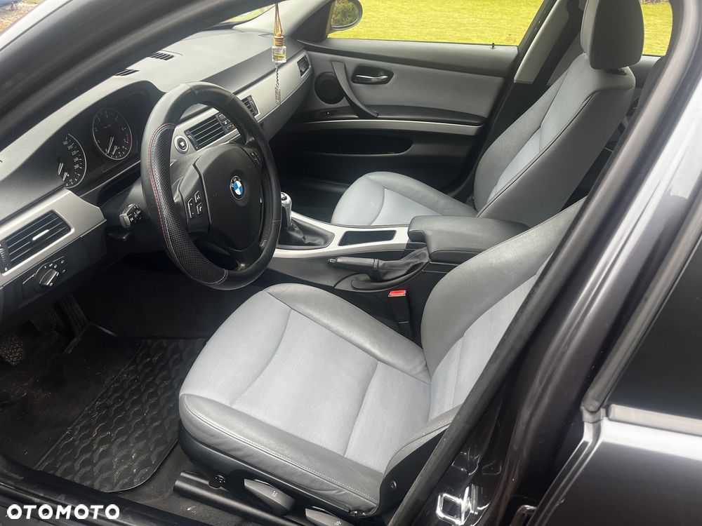 BMW Seria 3 318i - 6