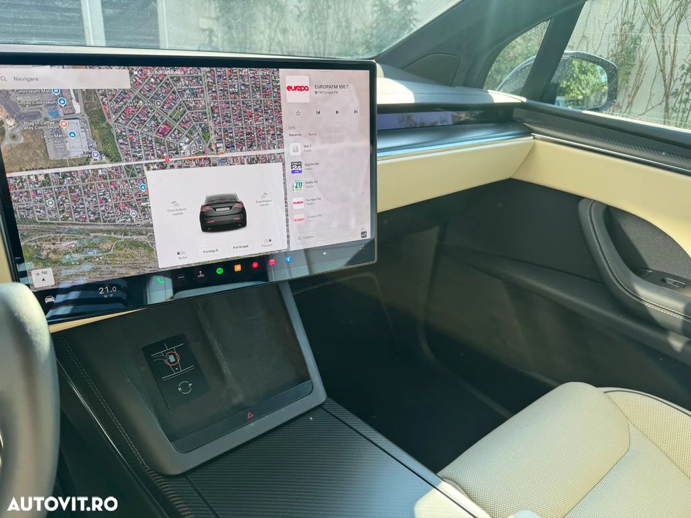Tesla Model X Plaid - 15