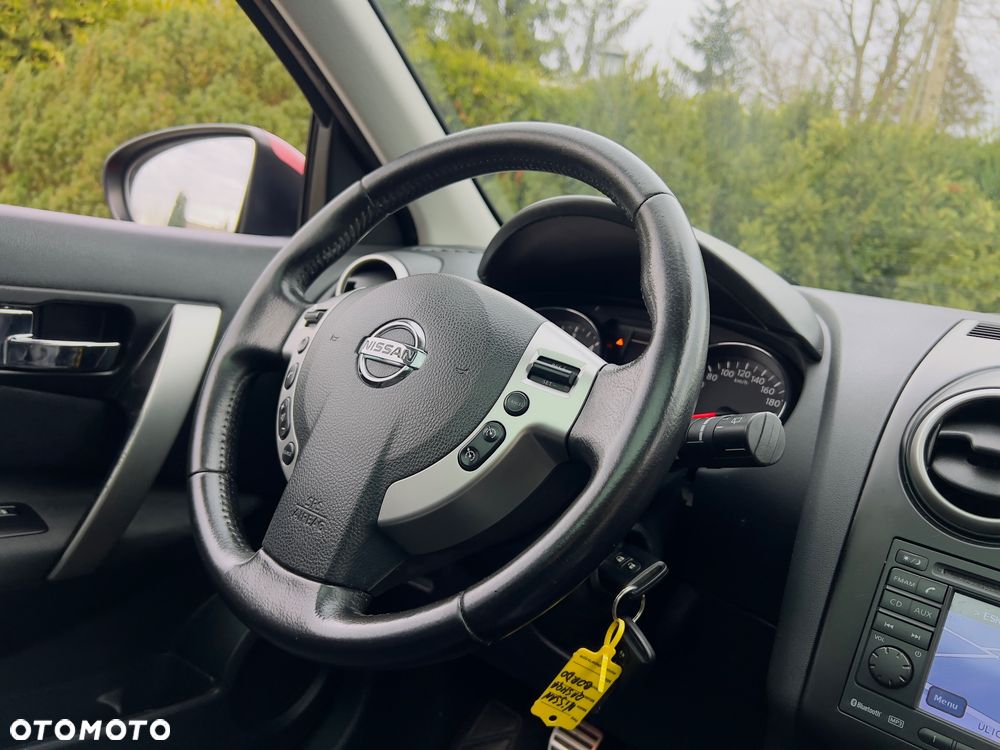 Nissan Qashqai 2.0 dCi DPF tekna - 13