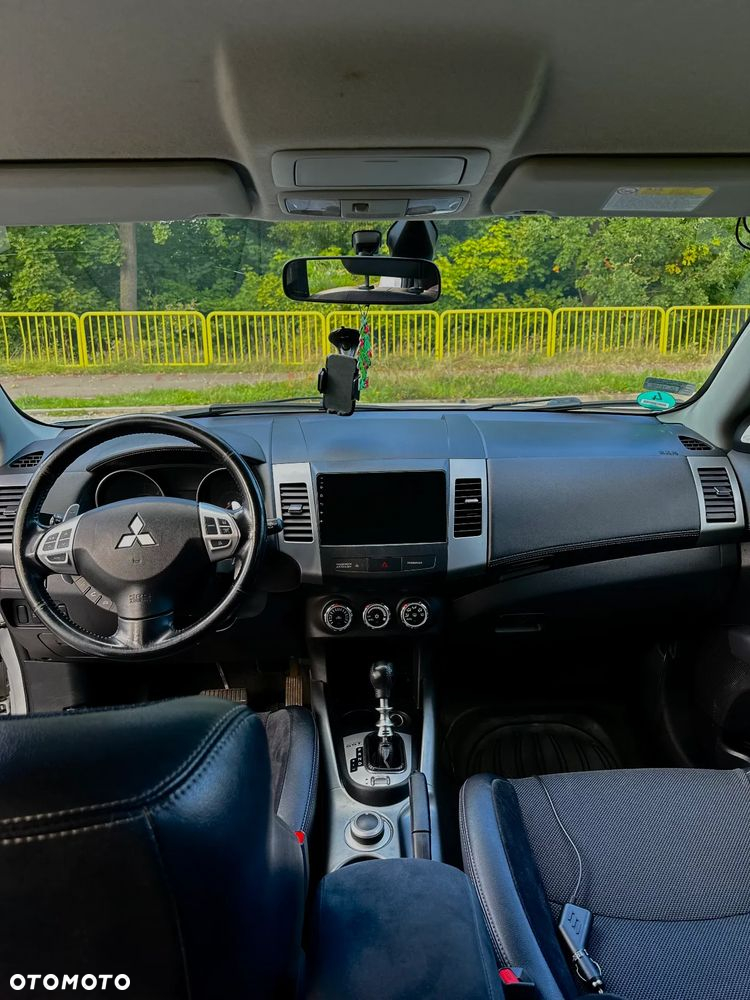 Mitsubishi Outlander 2.2 DI-D 4WD TC-SST Instyle - 6