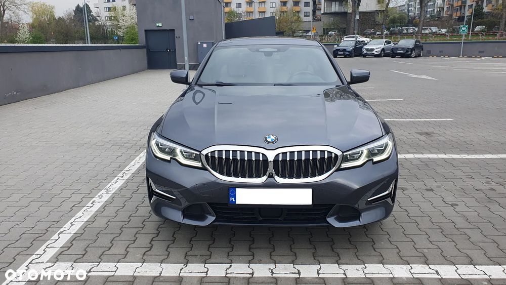 BMW Seria 3 330i xDrive Luxury Line sport - 14