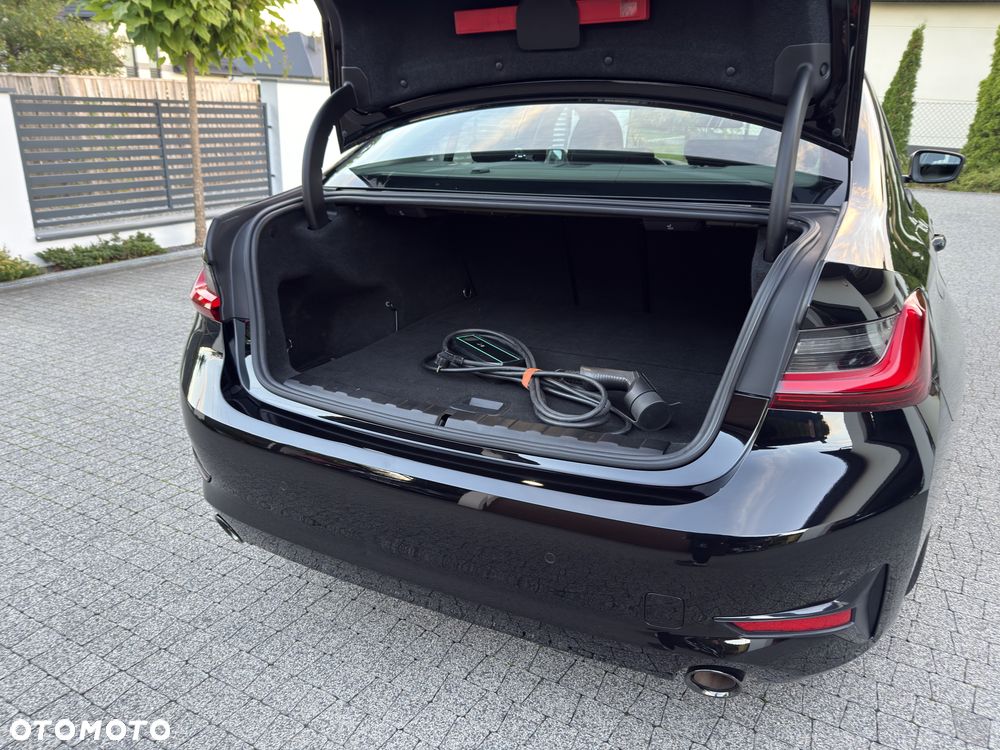 BMW Seria 3 330e Advantage - 21
