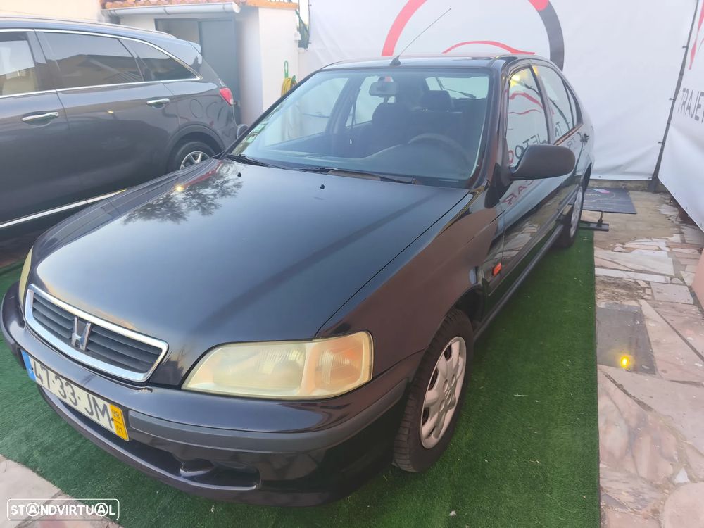 Honda Civic 1.5i LS - 4