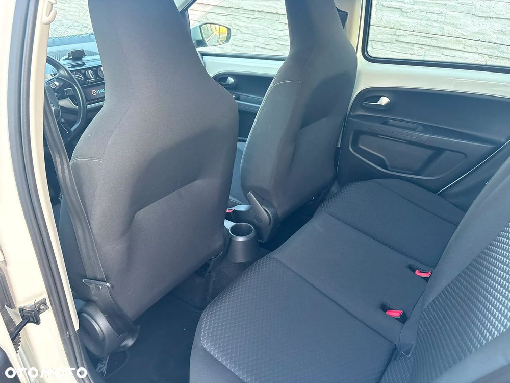 Volkswagen up! Active - 14