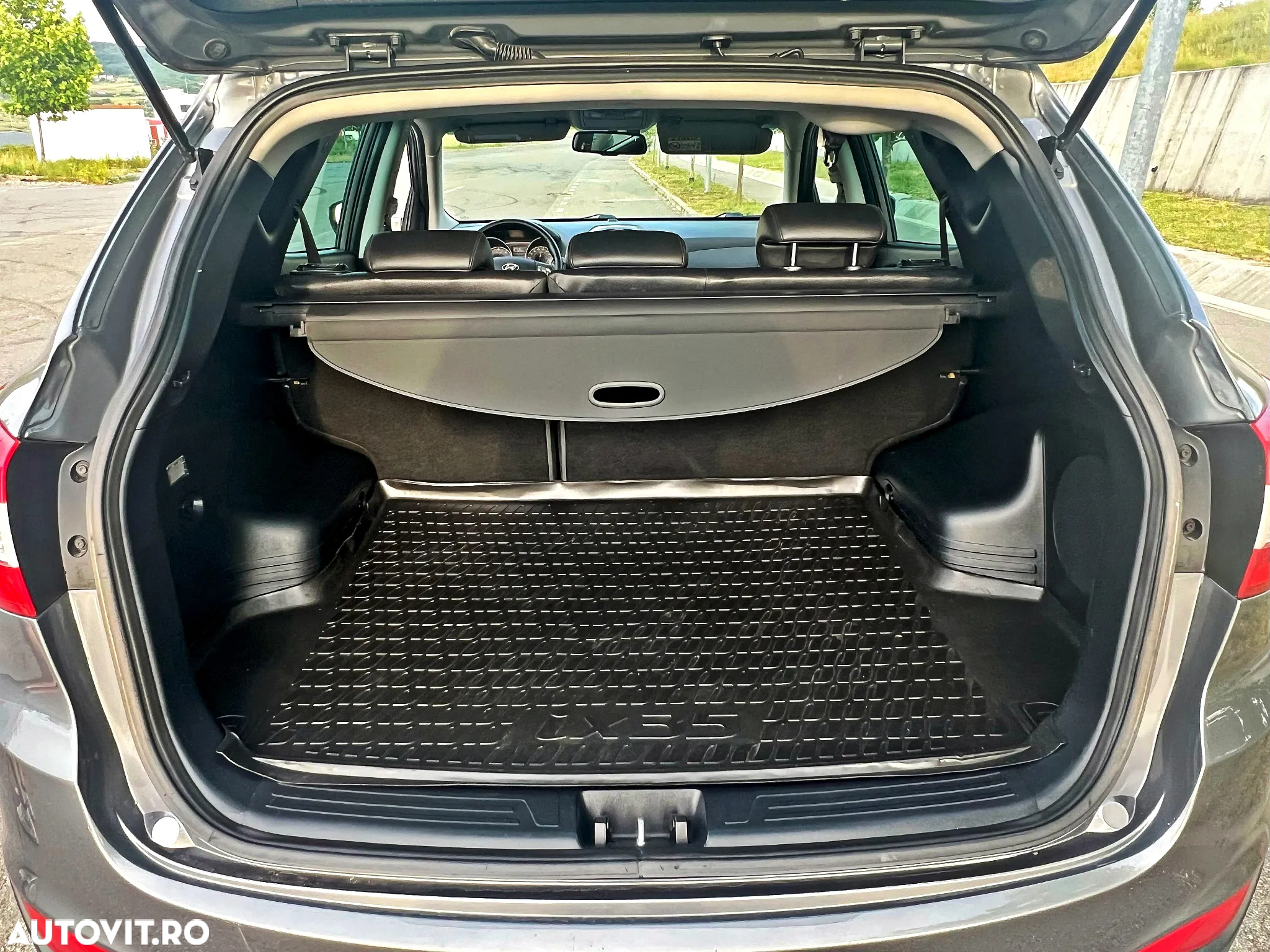 Hyundai ix35 2.0 CRDI 4WD Automatik Premium - 12