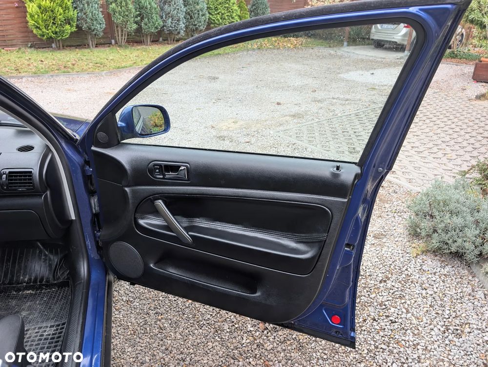 Volkswagen Passat - 13