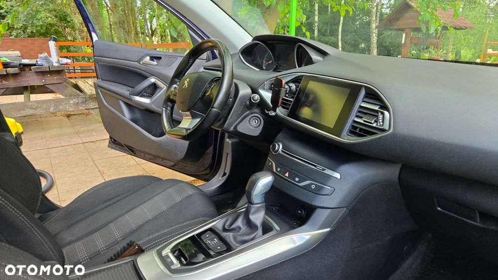 Peugeot 308 1.6 BlueHDi Allure S&S EAT6 - 21