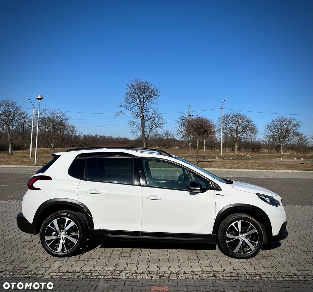 Peugeot 2008 1.6 BlueHDi Style S&S - 6