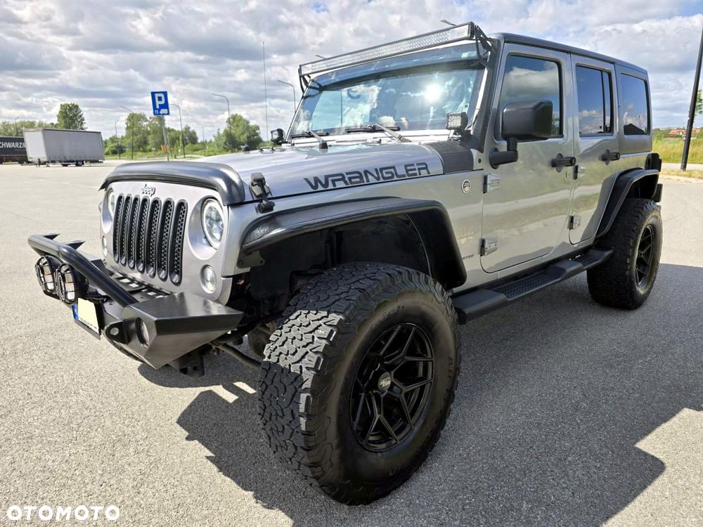 Jeep Wrangler 3.6 Unlim Sahara - 9