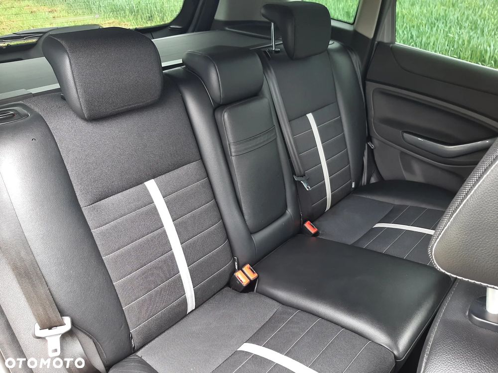 Ford Kuga 2.0 TDCi 4x4 Titanium - 7