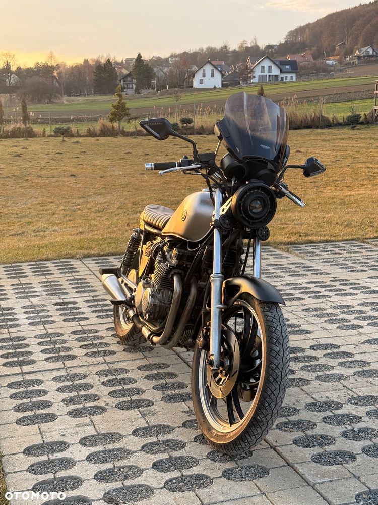 Yamaha XJ - 2