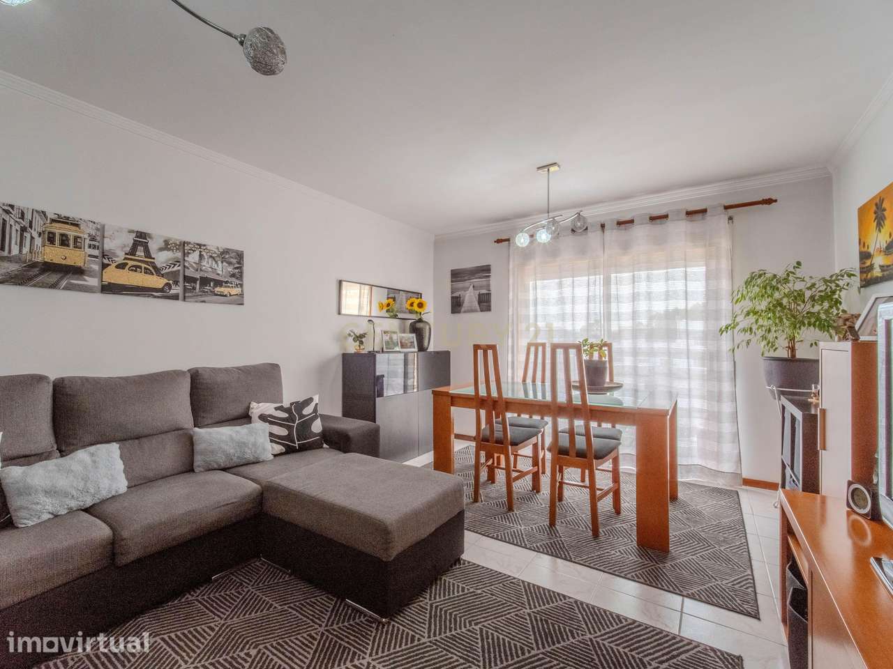 T2 Renovado com Varanda| Suite| Garagem e Arrumos | Rua Marquesa de Ca - Grande imagem: 5/27