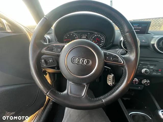 Audi A1 1.2 TFSI Attraction - 9