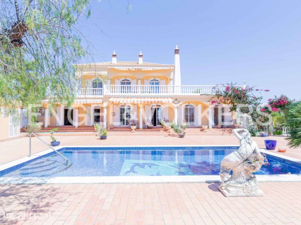 Eiras Villa - Grande imagem: 2/51