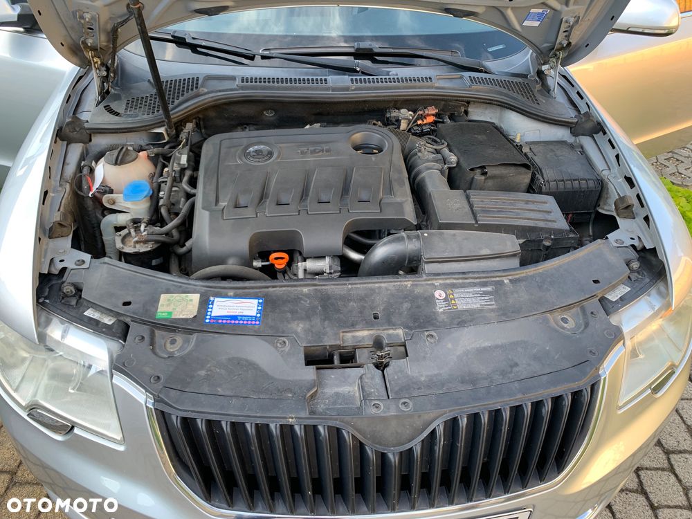 Skoda Superb 2.0 TDI 4x4 Exclusive - 17