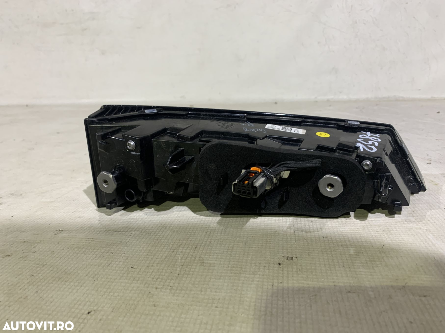Stop dreapta spate pe hayon, Peugeot 308 GT, 2021, 2022, 2023, 2024, cod origine OE 9835300380. - 4