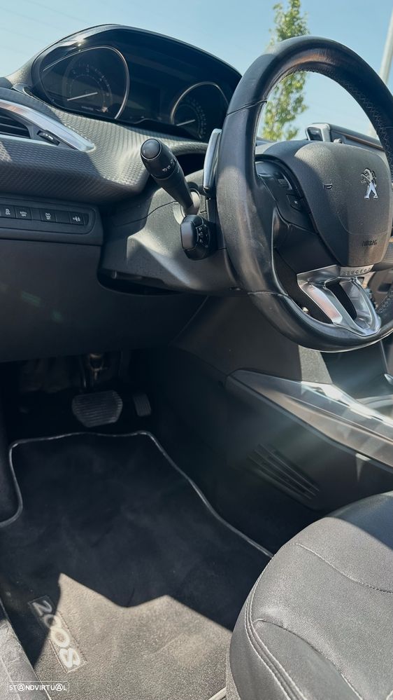 Peugeot 2008 1.6 e-HDi Allure 2-Tronic - 20