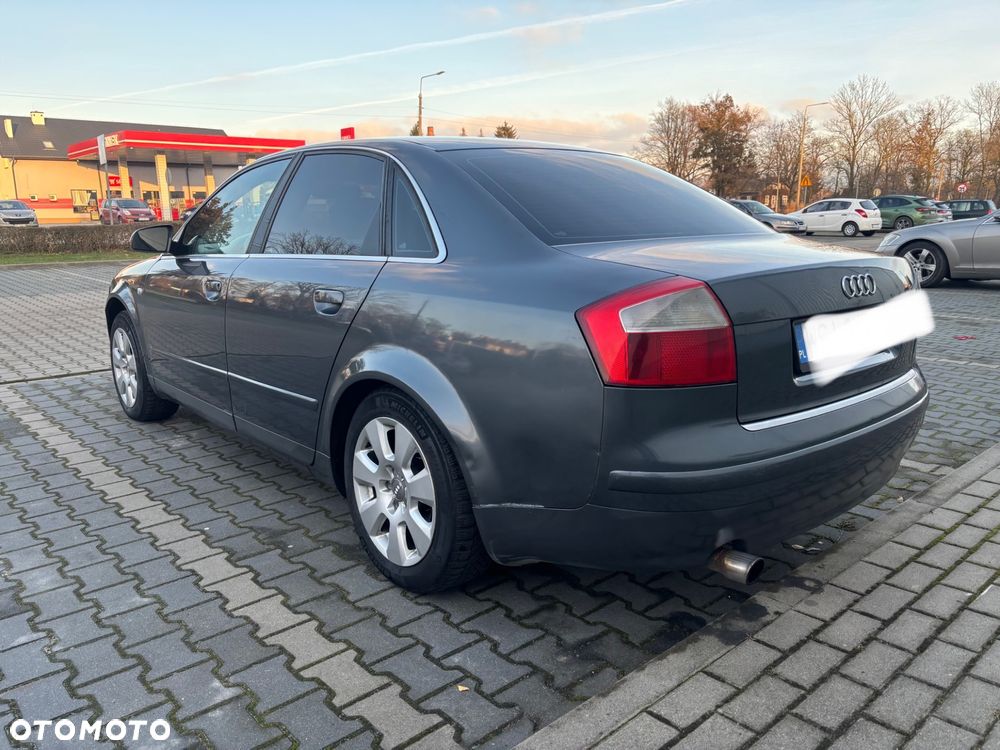 Audi A4 Limousine - 6