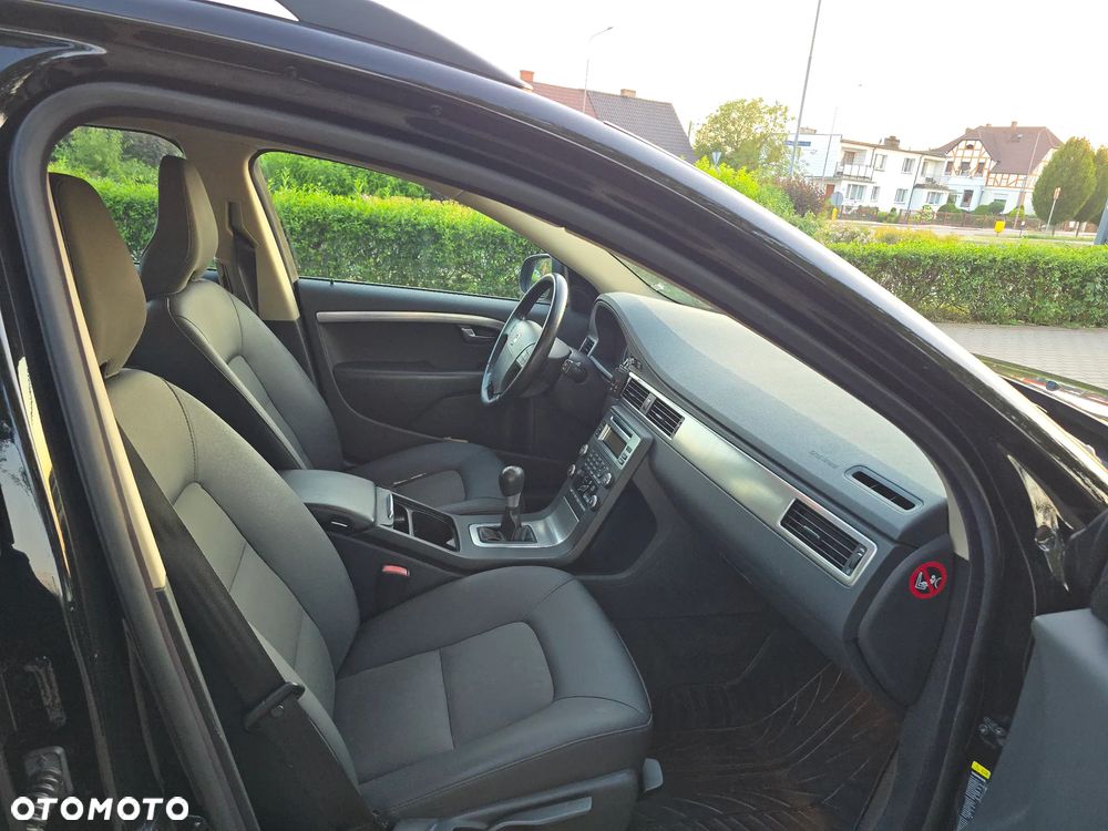 Volvo V70 2.0 Momentum - 12