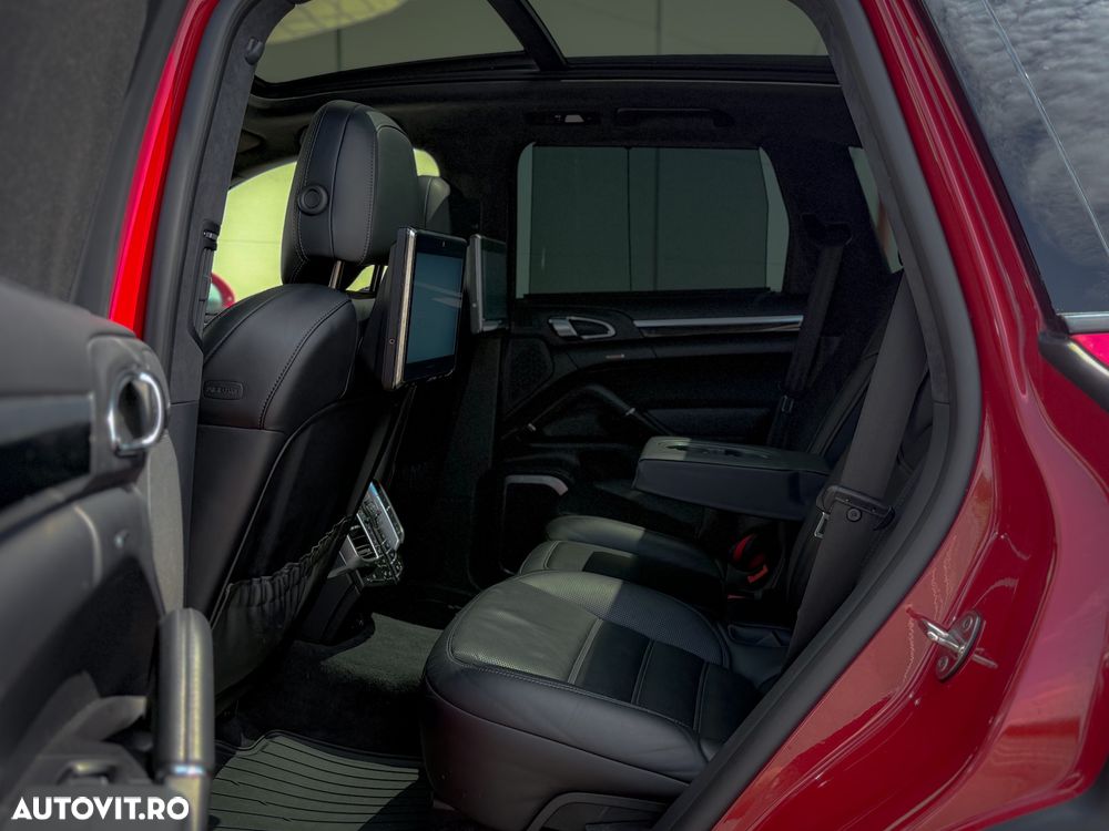 Porsche Cayenne Turbo S Tiptronic S - 24