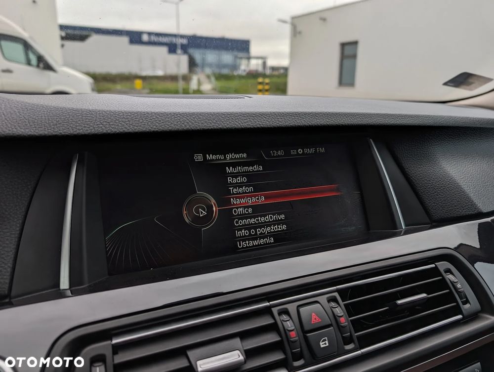 BMW Seria 5 525d xDrive Sport-Aut Luxury Line - 18