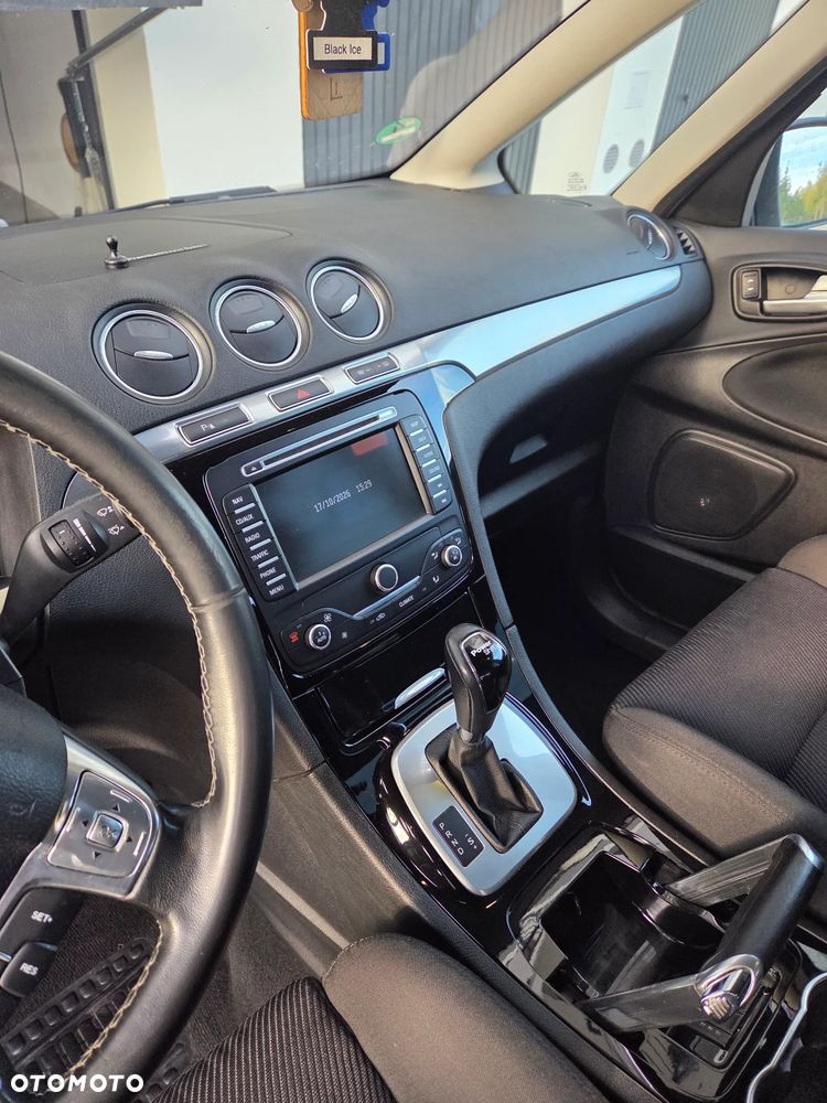 Ford S-Max - 26