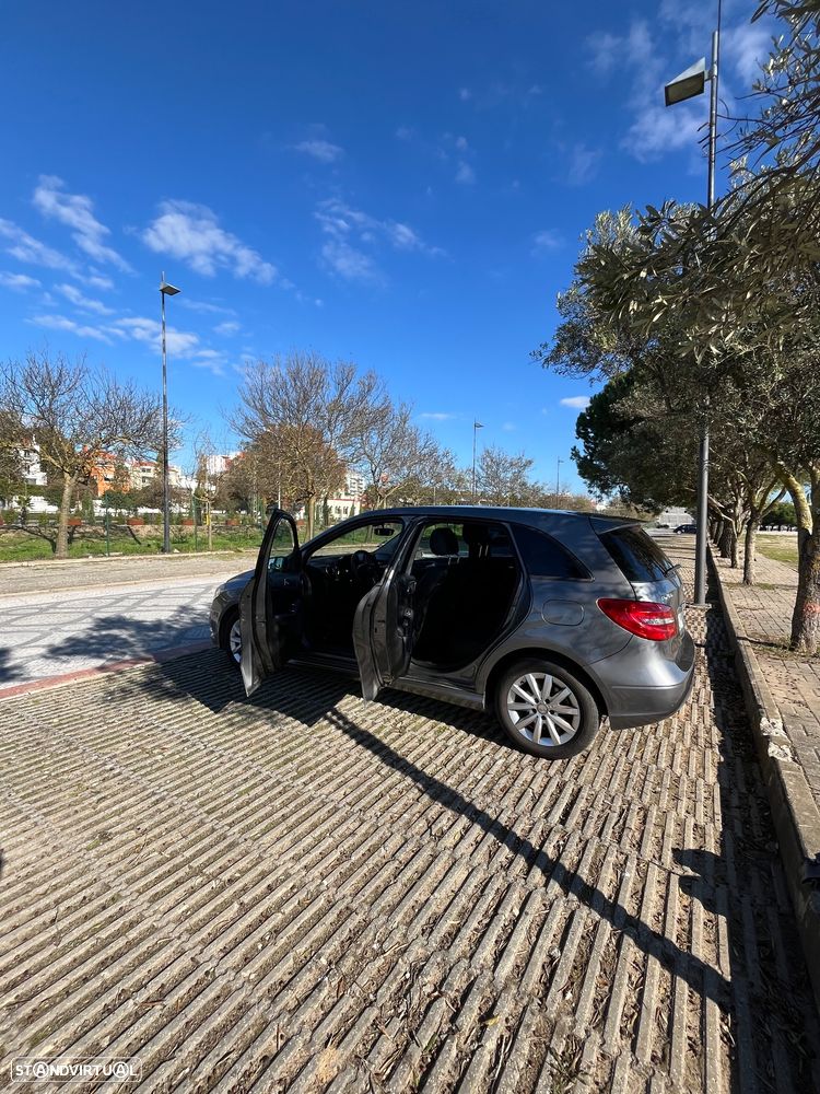 Mercedes-Benz B 200 - 21