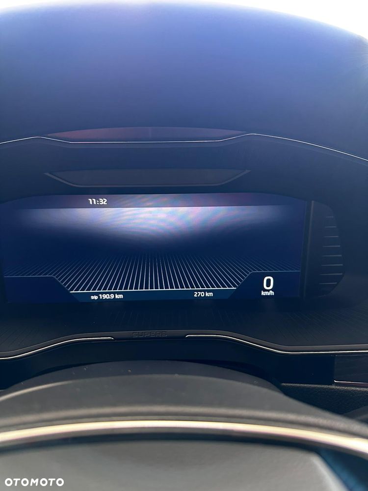 Skoda Superb 2.0 TDI SCR Ambition DSG - 24