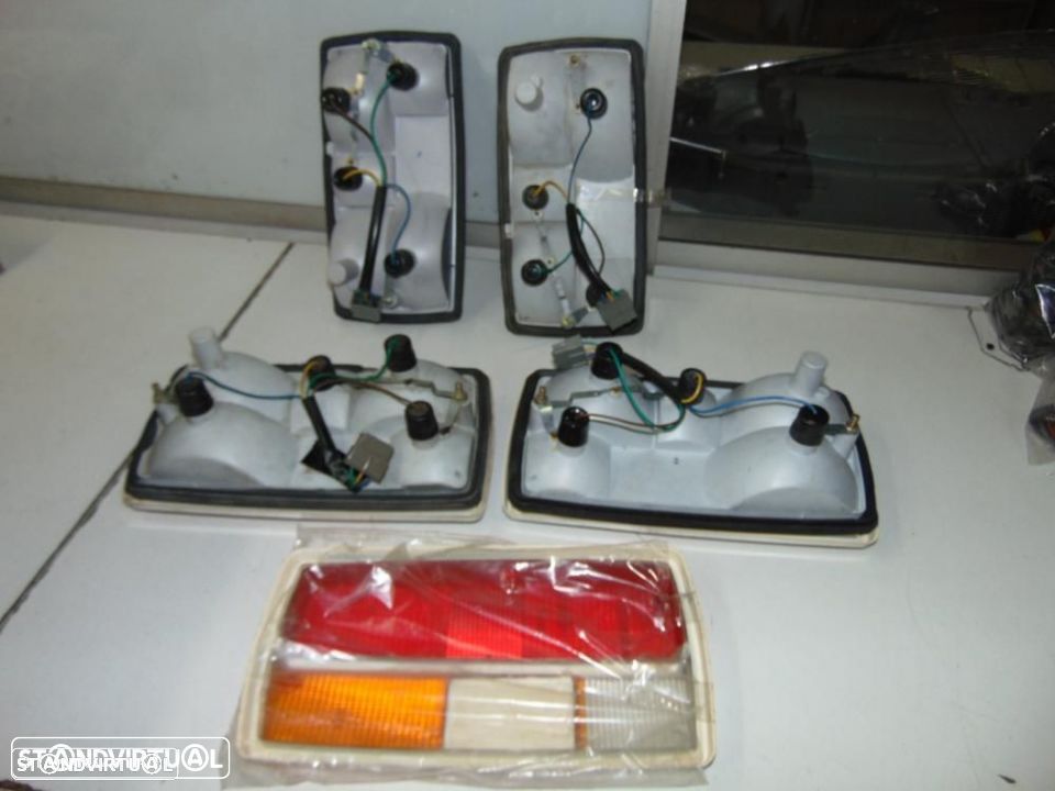 Peugeot 304 farolins trás - 5