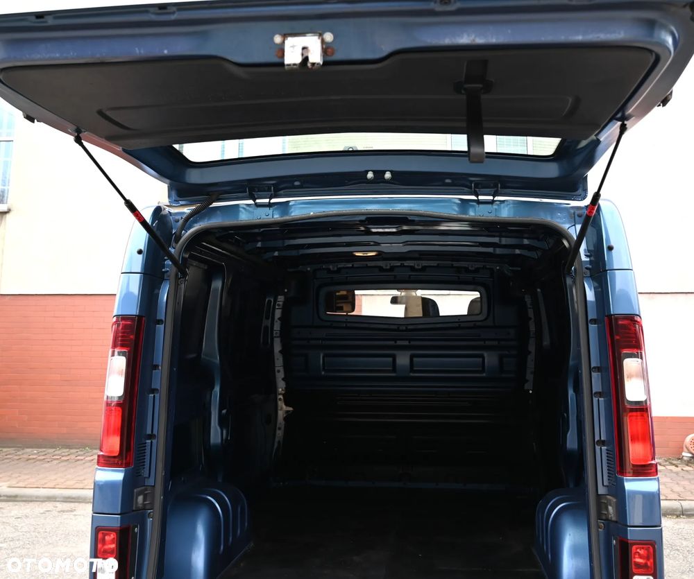 Opel Vivaro - 19